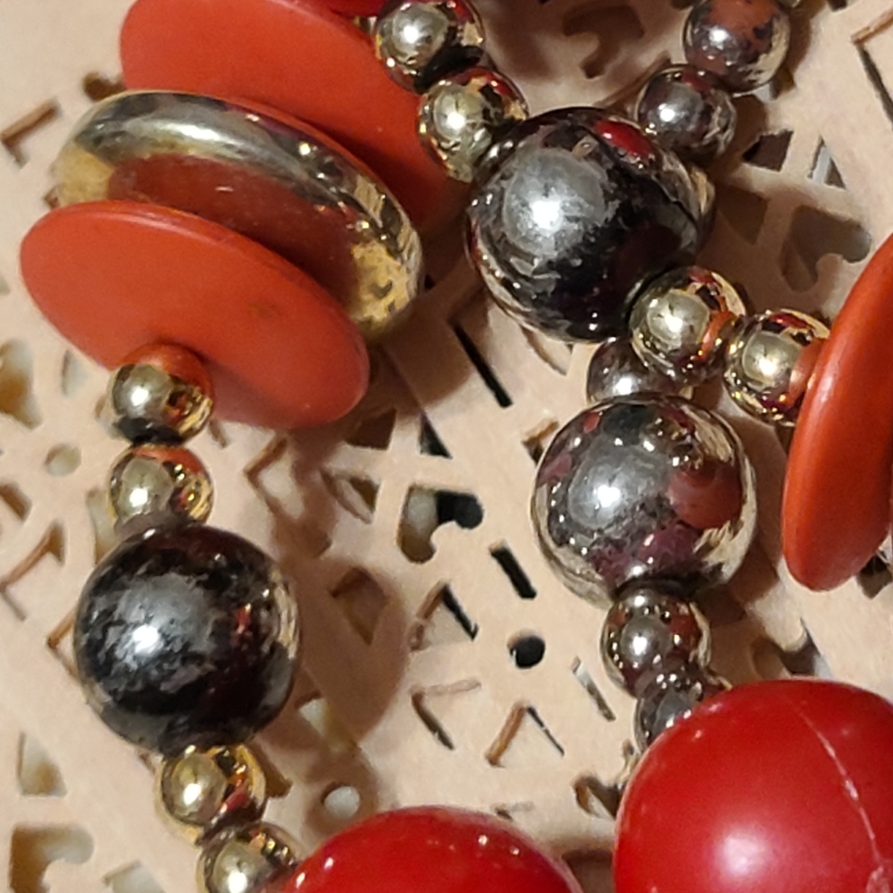 Beaded Necklace - Picture 3 of 17
